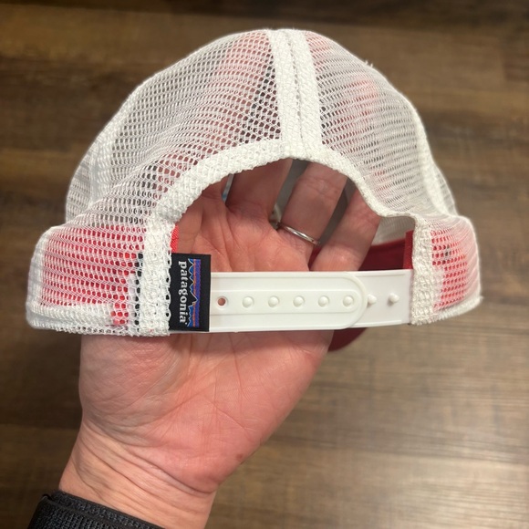 Patagonia Fitz Roy Mountain Sunset Low Profile Trucker Hat Pink Salmon Coral - Picture 6 of 7